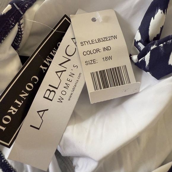 New La Blanca Tummy Control 18 W - Picture 4 of 5